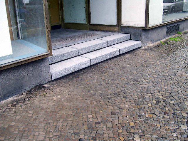 NH015Hauseingangstreppe